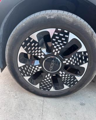 4 Cerchi in lega nuova fiat 600 r18