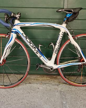 bicicletta pinarello