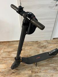 Monopattino elettrico NINEBOT SEGWAY Ninebot E22