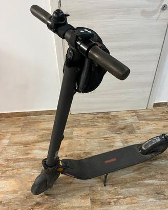 Monopattino elettrico NINEBOT SEGWAY Ninebot E22