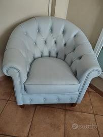 Elegante camera da letto in pelle azzurra 