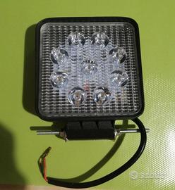 4 fari da lavoro led 12v trattore o fuoristrada