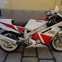 Yamaha FZR 600 - 1990