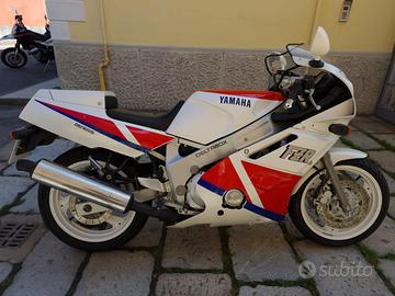 Yamaha FZR 600 - 1990