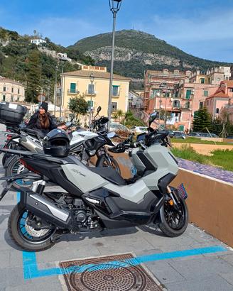 moto  honda adv 350