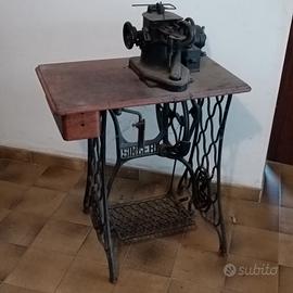 Macchina da cucire Singer d' epoca