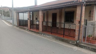 Casa indipendente + terreno a Rogliano