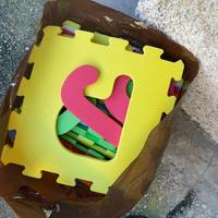 Tappeto puzzle bimbo/a LEGGI SOTTO