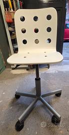 Sedia girevole con pistone e ruote