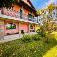 VILLA SINGOLA SU LOTTO DI 800Mq