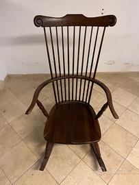 Sedia a dondolo in legno massiccio - Pisa