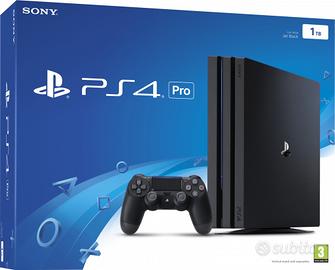 PlayStation 4 Pro pari al nuovo + 2 controller +