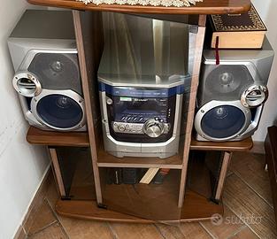 Stereo sharp con mobiletto