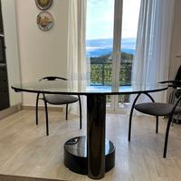 Tavolo rotondo in vetro