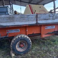 rimorchio spandiletame  per trattore 