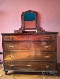 Cassettone e specchiera
