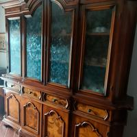 Tavolo e Cristalliera 