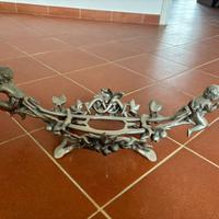 Parte metallica di antica fruttiera