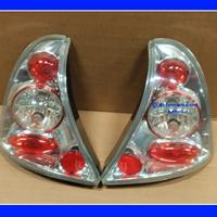 Fari posteriori TUNING per RENAULT Clio 01-04