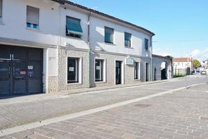 STARANZANO: LOCALE COMMERCIALE