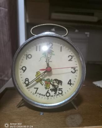 sveglia vintage made in Cina anni 70/80