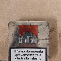 Porta sigarette vintage in metallo Marlboro