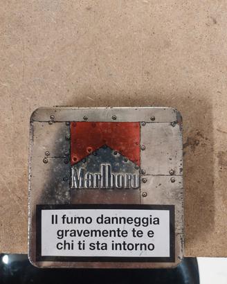 Porta sigarette vintage in metallo Marlboro
