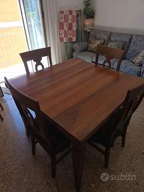 Tavolo in legno massello allungabile + 6 sedie
