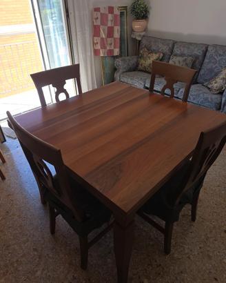 Tavolo in legno massello allungabile + 6 sedie