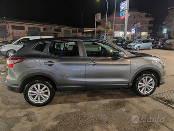 Nissan Qashqai Acenta 1.5 dci 110 cv