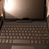 Tablet Mediacom con tastiera e penna touch