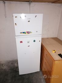 Frigorifero con congelatore