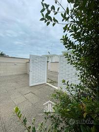 VILLETTA BIFAMILIARE PIANO TERRA CON GIARDINO PAV