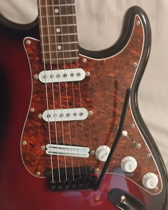 Squier Stratocaster Antique Burst HSS VegaTrem VT1