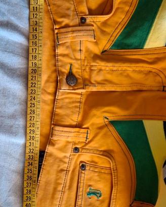 Pantaloni 