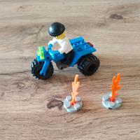 LEGO 6732 ISLAND EXTREME STUNTS BRICKSTER'S TRIKE