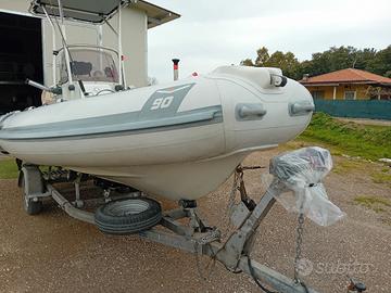 gommone mar sea pari al nuovo