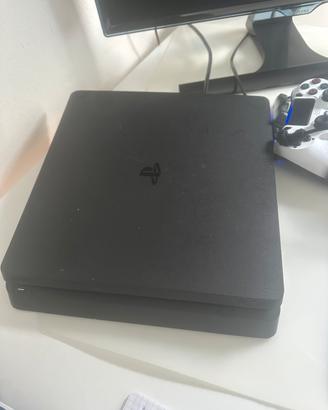 Ps4 slim 500gb con tre giochi e cuffie