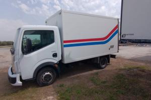 Renault Maxity 2009  frigorifero