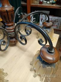 Lampadario in ferro battuto con coppette in vetro