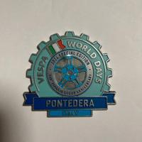 Vespa World Day Pontedera spilletta