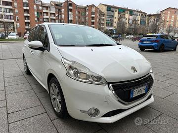 Peugeot 208 1.4 HDi 68 CV 5porte Allure