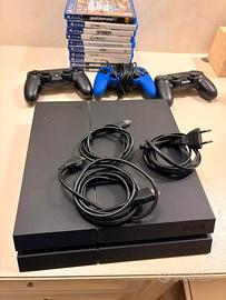 Playstation 4 con giochi e 3 joystick