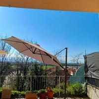 Ombrellone da giardino.