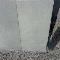 piastrelle grigie 62/31 cm