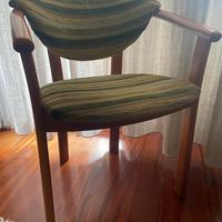 Poltroncina in legno ciliegio