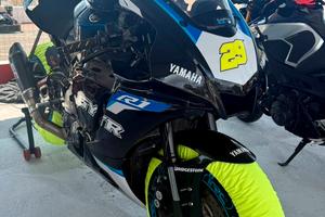 Yamaha r1 2017