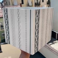 Louis Vuitton contenitore