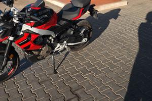 Aprilia tuono 457