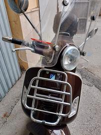 Vespa 300 GTS Touring